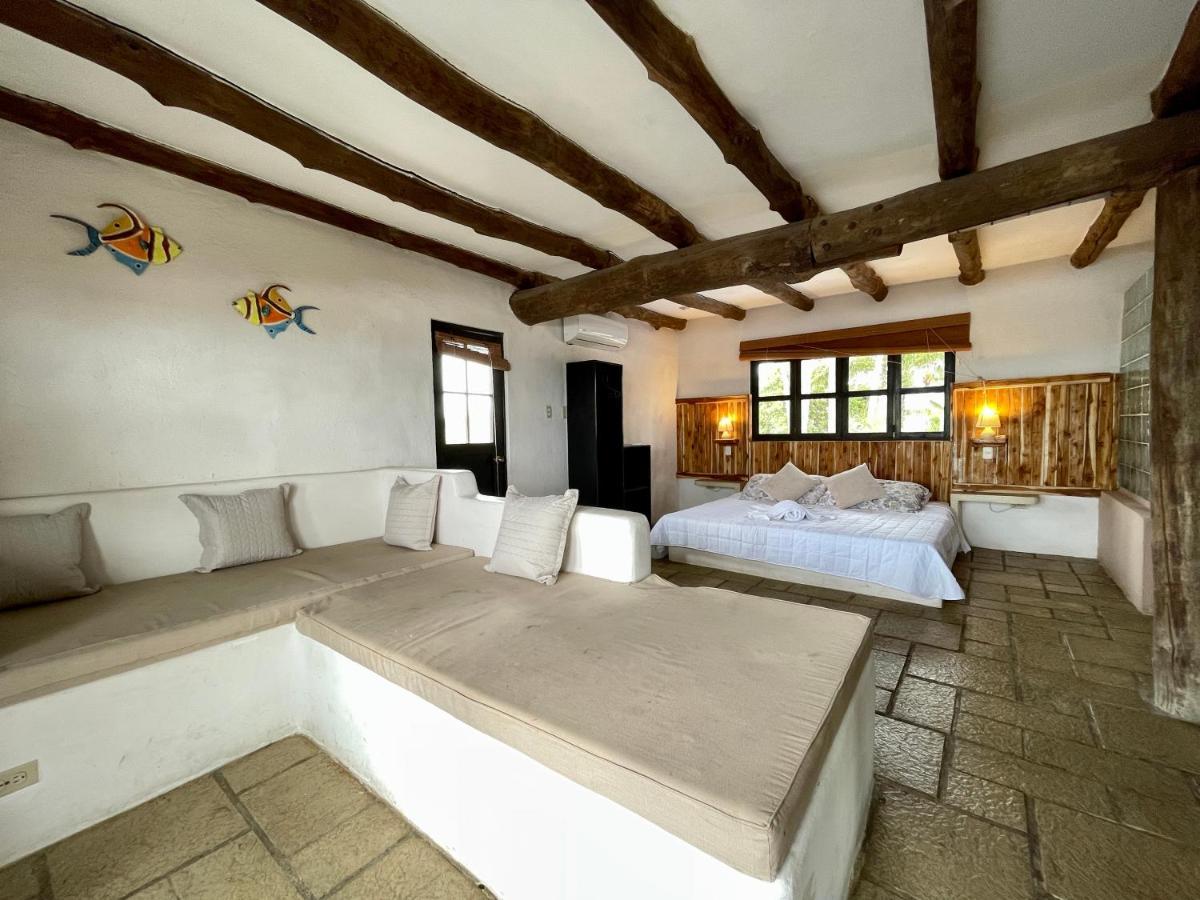 Johnnys Place Hotel Monterrico Zewnętrze zdjęcie