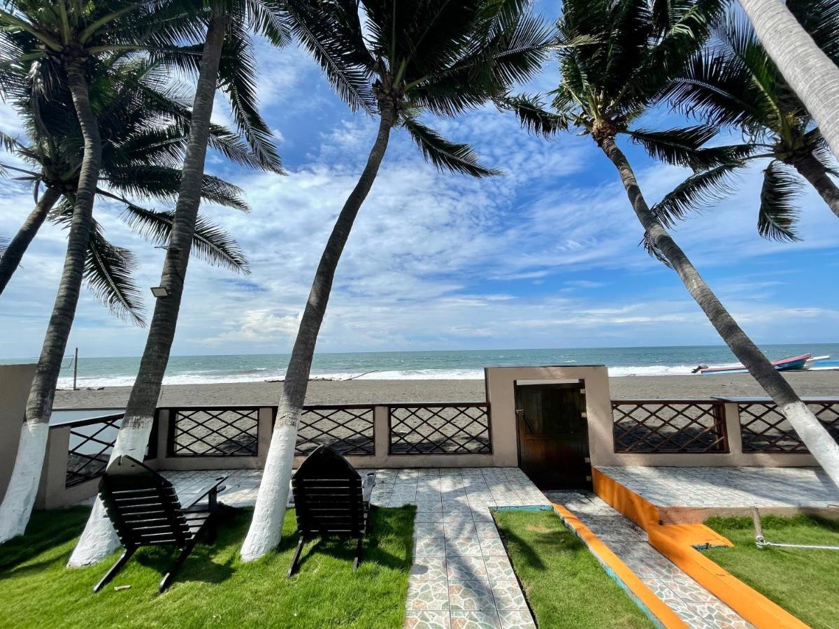 Johnnys Place Hotel Monterrico Zewnętrze zdjęcie