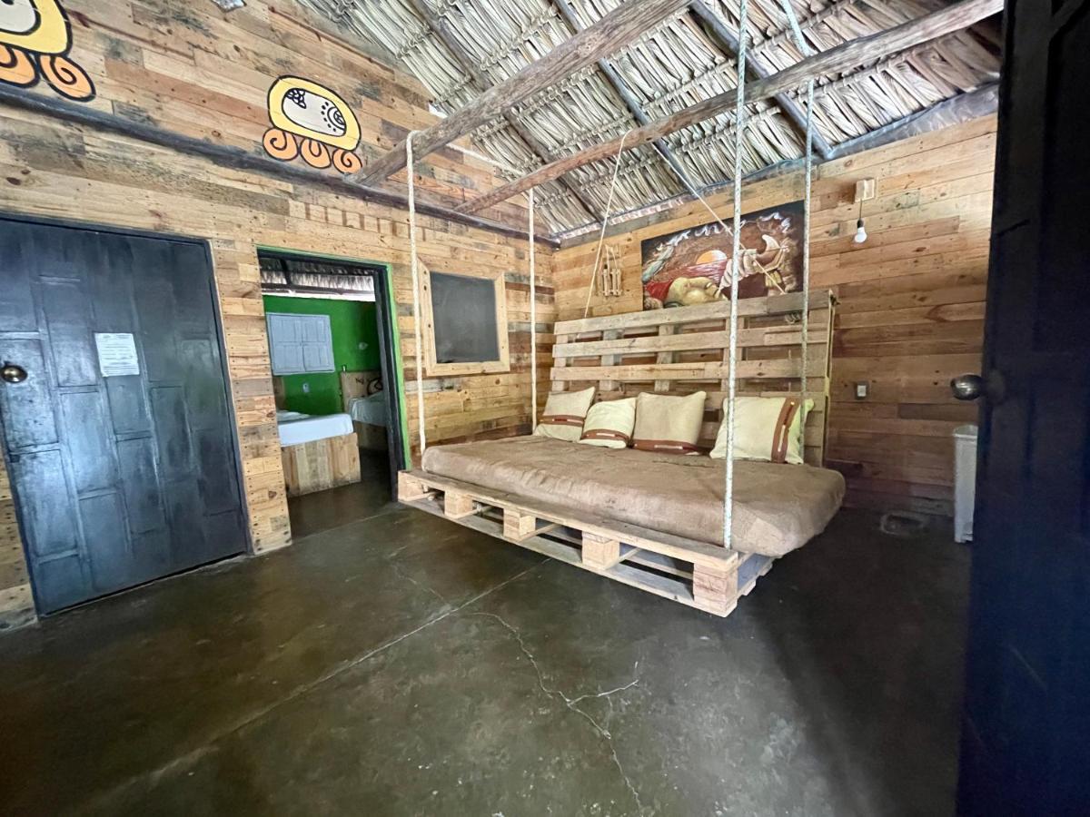 Johnnys Place Hotel Monterrico Zewnętrze zdjęcie