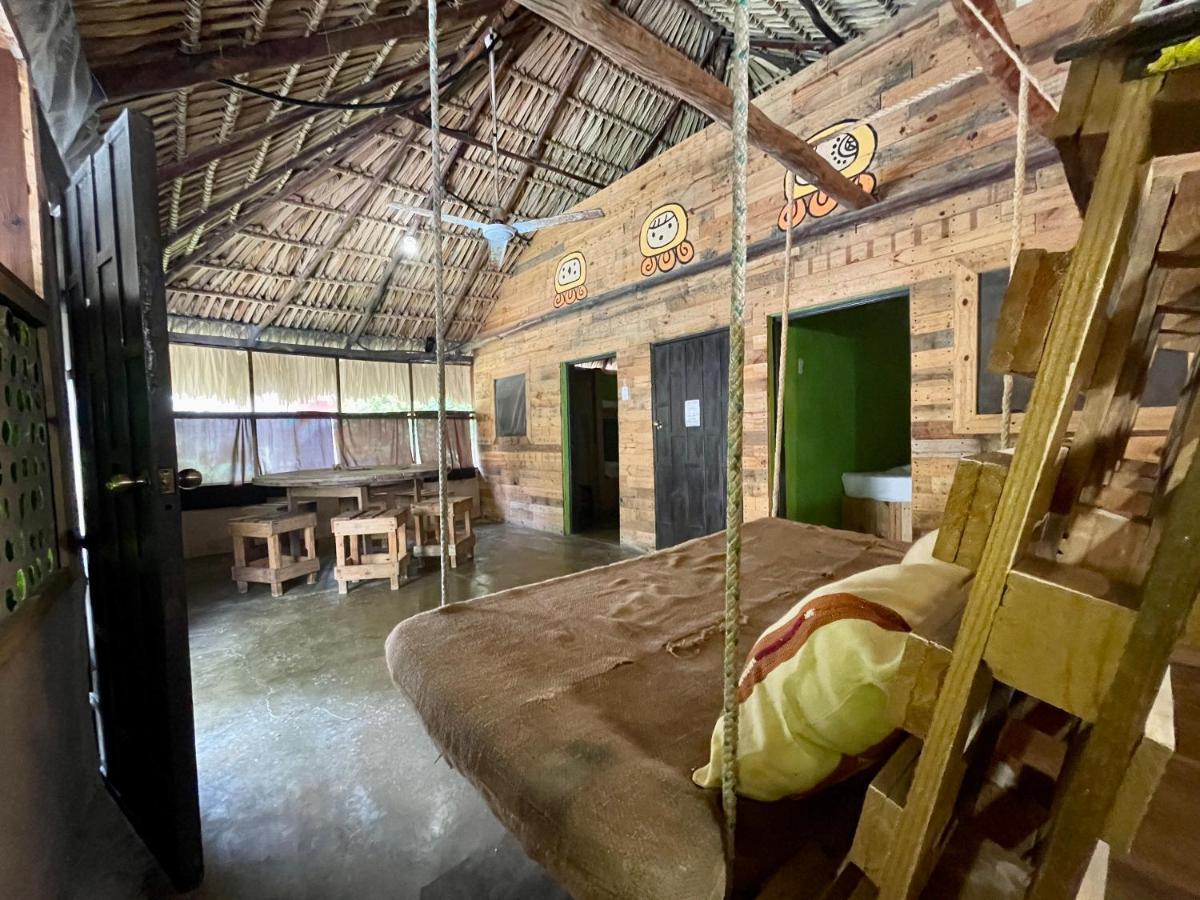 Johnnys Place Hotel Monterrico Zewnętrze zdjęcie