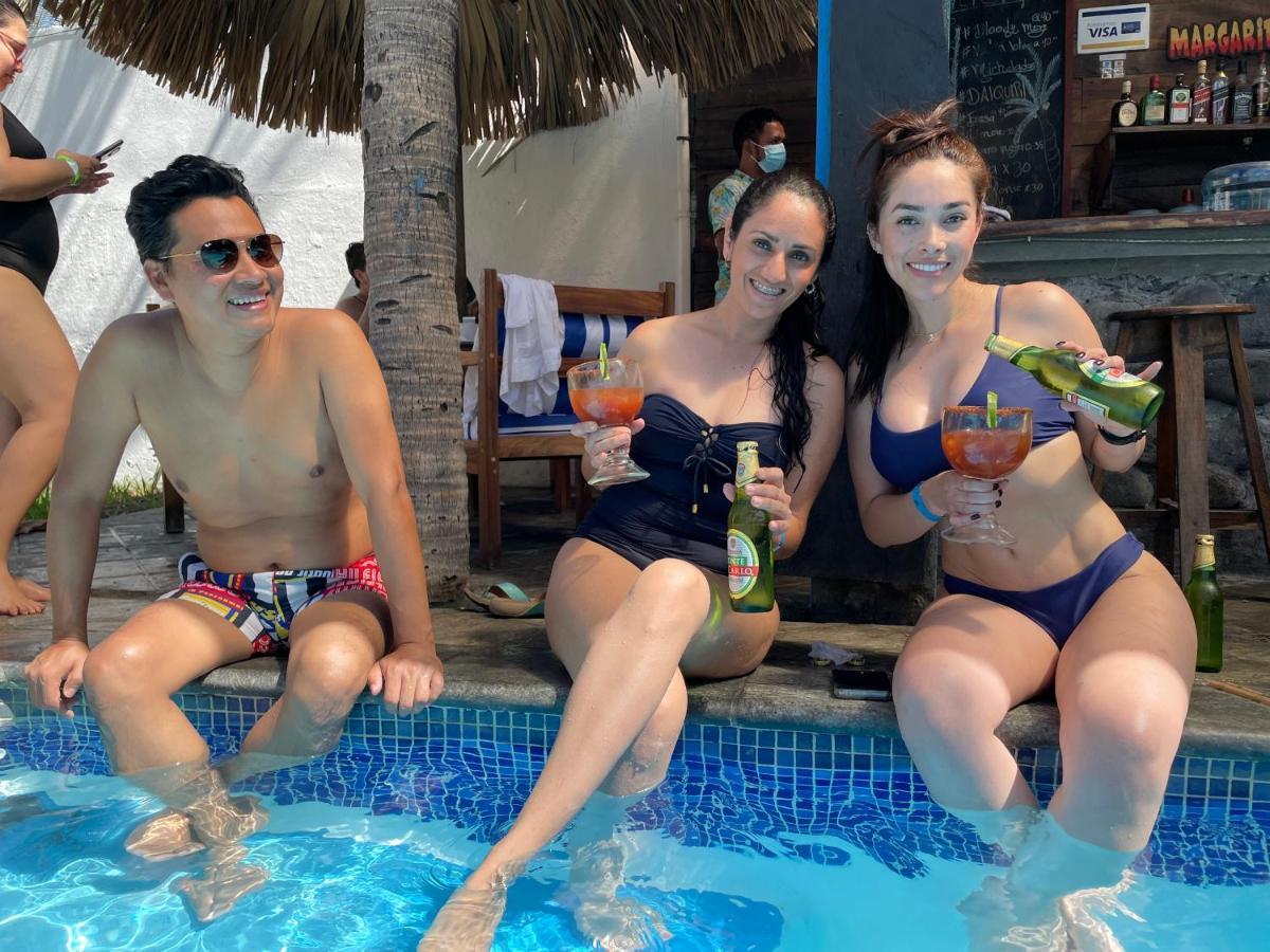 Johnnys Place Hotel Monterrico Zewnętrze zdjęcie