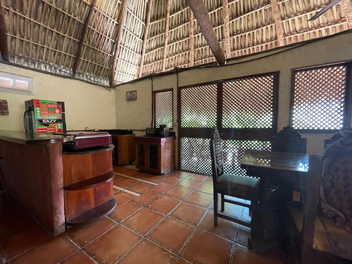 Johnnys Place Hotel Monterrico Zewnętrze zdjęcie