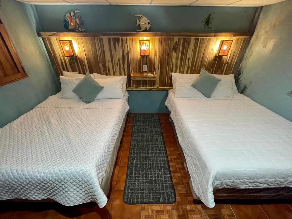 Johnnys Place Hotel Monterrico Zewnętrze zdjęcie