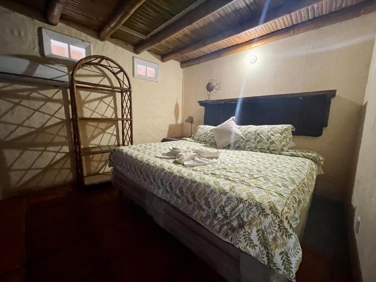 Johnnys Place Hotel Monterrico Zewnętrze zdjęcie