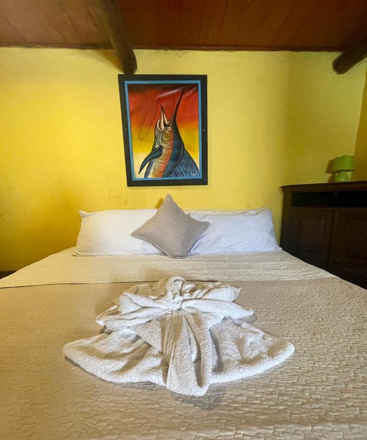 Johnnys Place Hotel Monterrico Zewnętrze zdjęcie